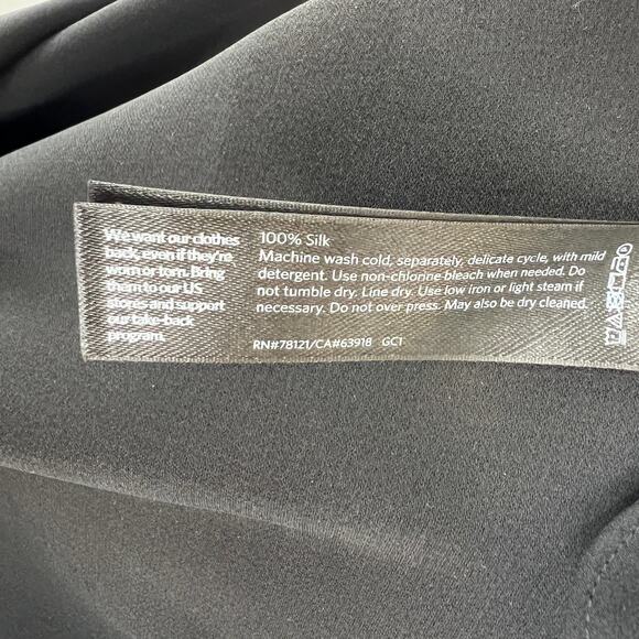 Eileen Fisher Black Top Georgette Crepe V-Neck Shirttail Hem Button Cuff S Small - Picture 10 of 10